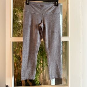 Lululemon Wunder Under Leggings Soft Stretchy Fabric